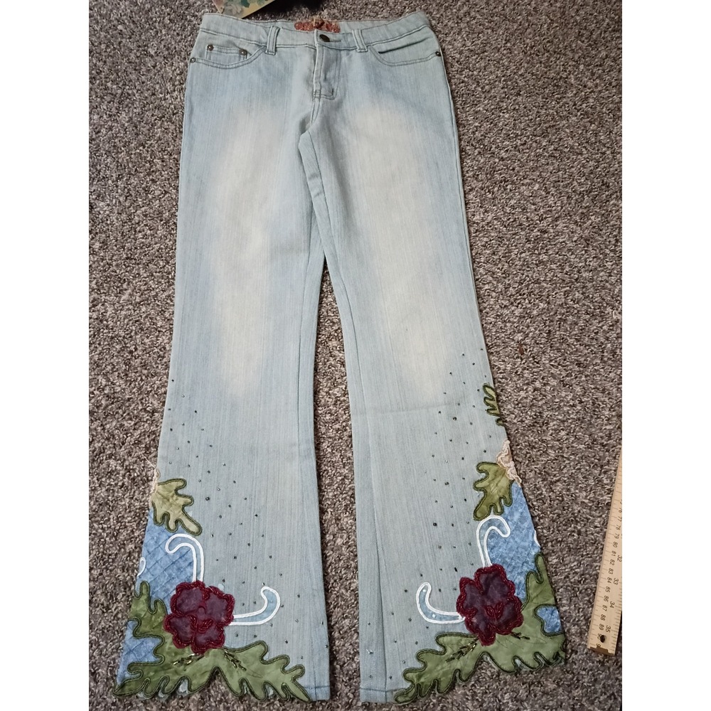 Qqmei Womens Floral Applique Embroidered Flare Leg Jeans Light Wash Blue 27x36